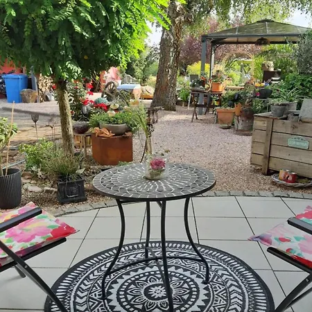 Romantic, Luxurious En Modern